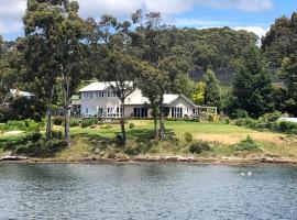 Anchorage Waterfront Retreat、Castle Forbes Bayのアパートメント