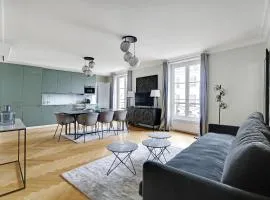 Pick A Flat's Apartments in Montmartre - Rue Lepic