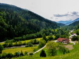 Farm Stay Loger, Bauernhof in Ljubno