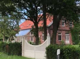 Holzmichl, beach hotel in Varel