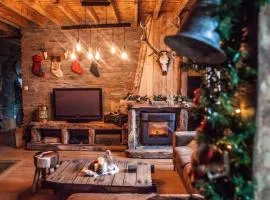 Rustic Bliss with Hot Tub