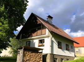 Chalupa Nad Lipou - Čičmany, turistika, sauna, krb, holiday rental in Čičmany