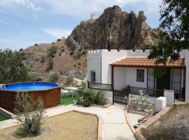 Casa Rincon a detached two bed cottage, hotel with parking in Lubrín