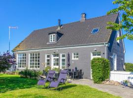 Awesome Apartment In R&oslash;nne With 1 Bedroom And Wifi, 4-stjernet hotel i R&oslash;nne