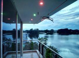 Nokshi Lakeshore: 03 Bed Room Apartment, hotel u gradu 'Khulna'