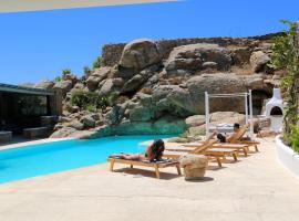 Paradise Estate Community, hotel with pools in Paraga