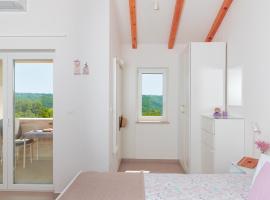 Studio LAVANDA - Cozy & Modern, Green Surroundings, apartment in Tinjan