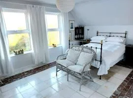 Stunning apartment set in private native woodland