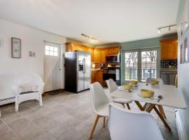 Tiverton에 위치한 빌라 Comfy Tiverton Home Near Newport and Beaches!