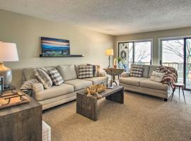 Wintergreen Resort Condo Walk to Ski Lift!, condo in Mount Torry Furnace