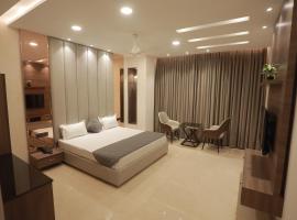 ๋ฃจ๋์๋์ ์์นํ ํธํ
OVEL HOTEL (LUXURY)