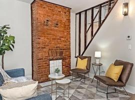 Hip and Bright Lawerenceville 2 Bed Easy Parking, vacation home in Pittsburgh