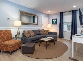 Stylish and Refined with Easy City Access, vacation rental in Pittsburgh