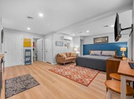 Trendy & Hip South Side Studio Walk to Downtown, pet-friendly hotel in Pittsburgh