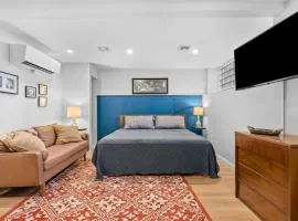 Trendy & Hip South Side Studio Walk to Downtown