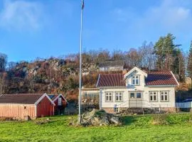 Beach Front Home In Farsund With Wifi