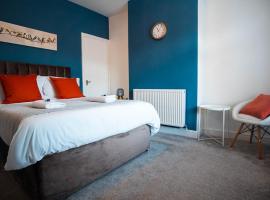 Comfortable equipped House in Nuneaton sleeps5 with FREE parking, hotel din Nuneaton
