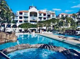 Gold Coast Calypso Resort, Coolangatta Beach