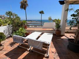 Playa Cristo Amazing Beach Terrace Appartment, hotel en Estepona