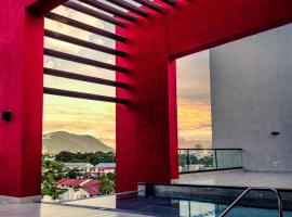 Parkhurst Lux Condo Near Devon House, Hotel in Kingston