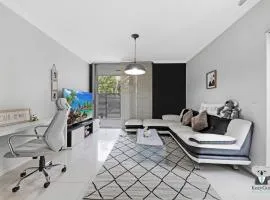 KozyGuru | Ryde | Cosy 2Bed Apt | Free Parking