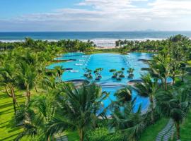 Seaview Arena Cam Ranh Nha Trang hotel near the airport, hotel com piscinas em Cam Ranh