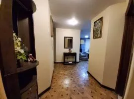 Excelente, cómodo departamento con perfecta ubicación