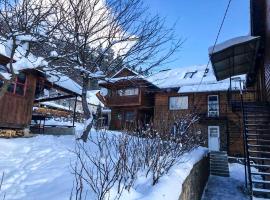 Під лісом у гіда, hotel in Jaremtsje