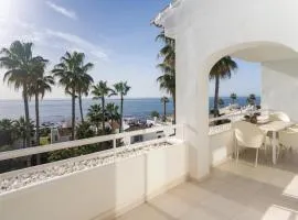 Front line beach 2bed apartment
