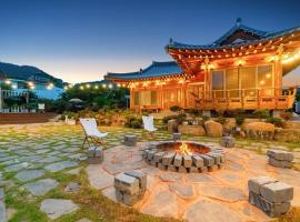 Elon Hanok Pension, παραδοσιακό κορεάτικο σπίτι σε Yeosu