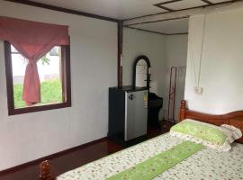Easy Life Bungalows, vacation home in Haad Yao