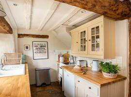 킹햄에 위치한 홀리데이 홈 Charming 2BD Cottage in the Heart of Kingham!