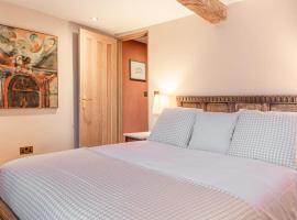 Luxury Bolthole in the Heart of the Cotswolds, hotell i Malmesbury