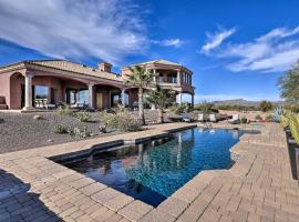 Mtn-View Gem with Pool, BBQ and Fire Pit in Scottsdale, hotel di Scottsdale