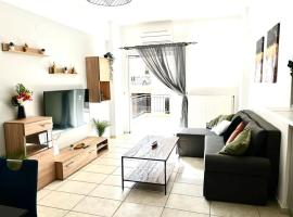 Modern condo with garage near the square and beach, vacation rental in Aigio
