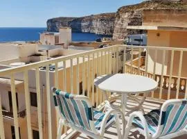 Seaview 2-bedroom Apartment in Xlendi