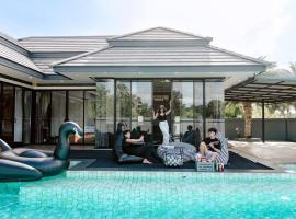 Onyx Stay Pool Villa @Pranburi, alojamento para férias em Ban Nong Sua