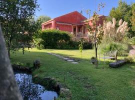 Casa Gino Petrulli Etna, villa con piscina, casa de férias em Zafferana Etnea