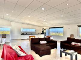 Anubis, hotel com piscina em Merlo