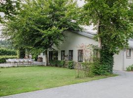 Spacious holiday home in Leende with garden, gæludýravænt hótel í Leende