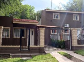 Cabañas Los Pinos, complejo de cabañas en Potrero de los Funes