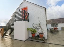 Clementine Cottage, holiday home in Tenby