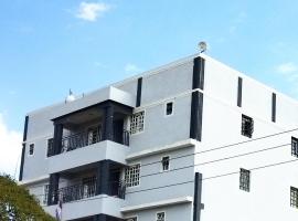 Essie towers accomodation, hotel in Naivasha