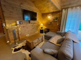 LA CABANE A INGALLS, hotel with parking in Aoste