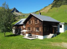 Haus Glatthorn, hotel v destinaci Faschina