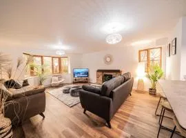 Large House - up to 6 bed - 3 5 bathrooms