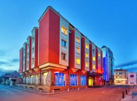 Hotel Palas: Kazanlık şehrinde bir otel