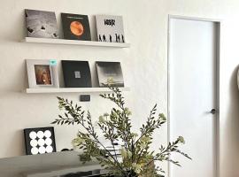 双層公寓 Duplex Apt., casa de campo em Tainan