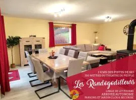 Les Randogodilleurs avec Jacuzzi à 2kms des pistes et 350m du Théatre du Peuple !