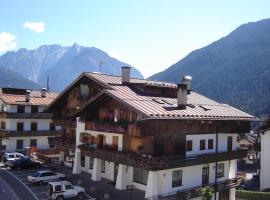 Auronzo Vacanze di Marina e Valter - Corte 25, hotel in Auronzo di Cadore